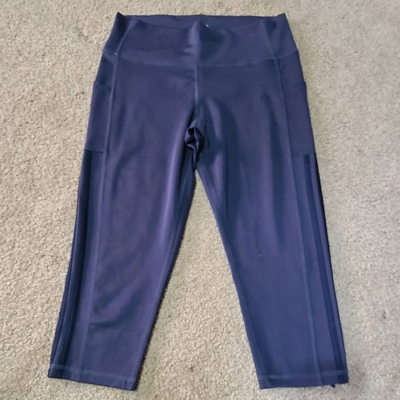 Adidas Pants - Adidas cropped leggings